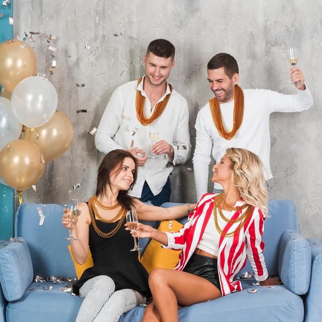 Detalle de YAXINRUI 72 PCS Orange Bead Necklace (33 Inch) for Mardi Gras, Halloween & Festive Events