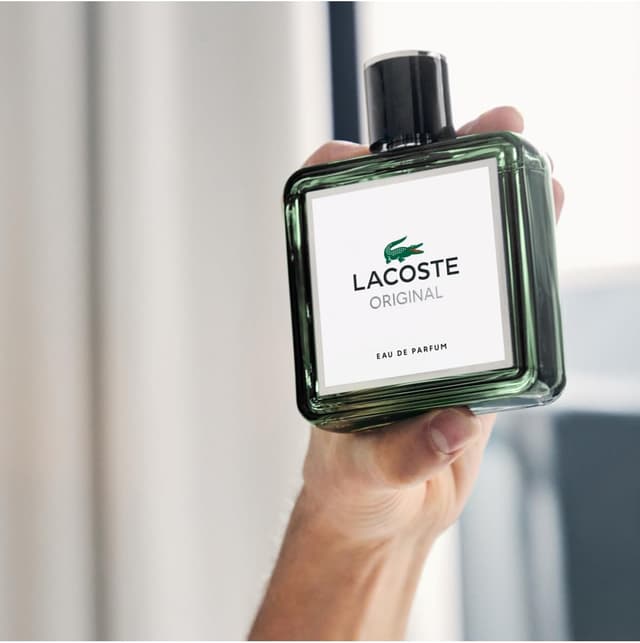 Detalle de Lacoste Original Eau de Parfum (60 ml) — fougère woody fragrance