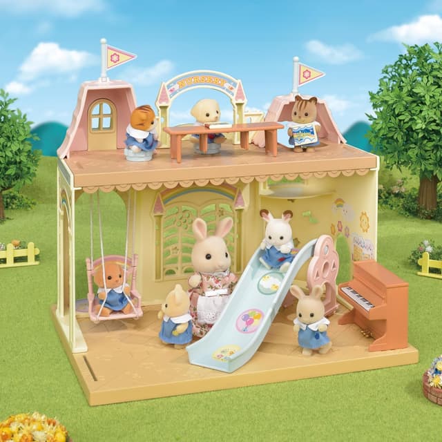 Detalle de Coffret cadeau Sylvanian Families « Le Royaume des bébés » (2 figurines + 25 accessoires) 5670