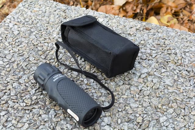 Detalle de Technaxx TX-176 Monokular 10x25 – kompakt für Wandern, Jagd und Vogelbeobachtung