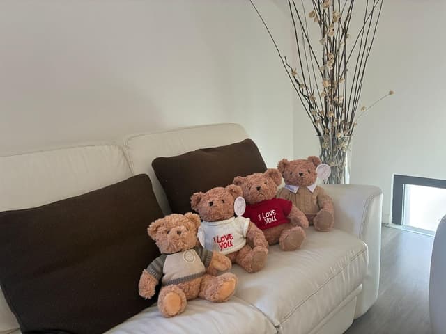 Detalle de LEIGHT Orsacchiotto di peluche bianco “I Love You” con maglione lavorato – 35 cm