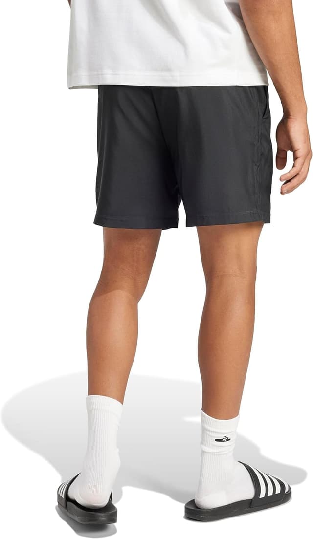 Detalle 2 de adidas Herren Essentials SMALL Logo Chelsea – Small-Logo-Schnitt mit Kordelzug