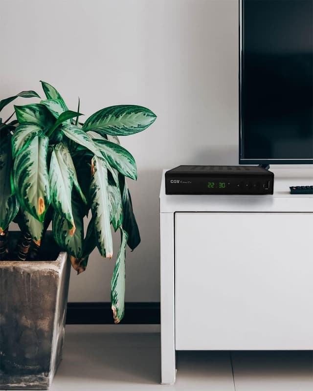 Detalle 2 de CGV etimo 2T-C : récepteur/enregistreur TNT HD à double tuner (noir)