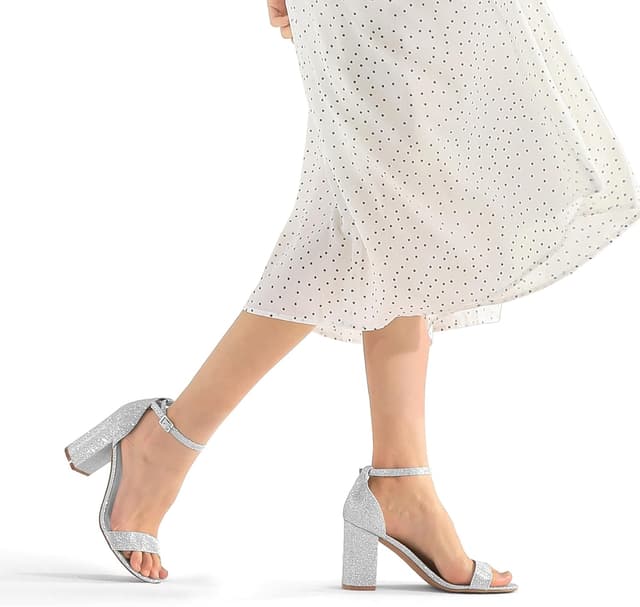 Detalle de COASIS Women’s Chunky Block Heels Open Toe Ankle Strap 3.5-Inch Heeled Sandals