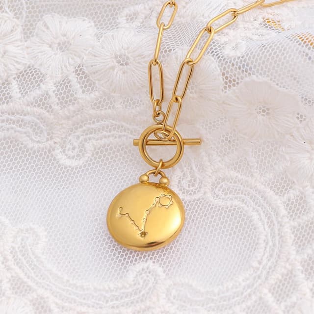 Detalle de TaYolnFaSo Halskette mit Knebelanhänger für Damen, 18K vergoldete rote Emaille – Motiv Fische (12 Sternbilder)