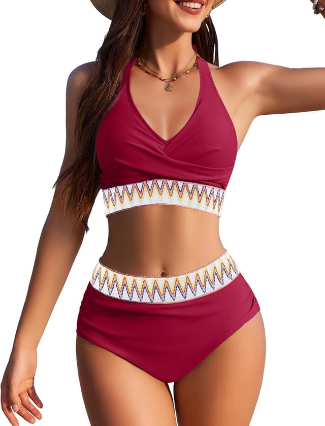 Detalle de AI’MAGE set bikini donna a vita alta con controllo pancia, blocchi di colore e imbottitura removibile