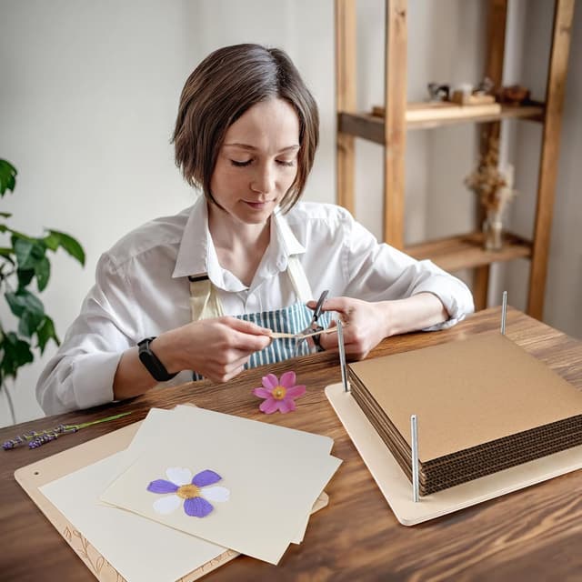 Detalle 2 de GOLDGE Extra Large Flower Press for Adults (27.5 x 27.5cm) – 10-Layer Wooden Pressing Kit with Storage Bag