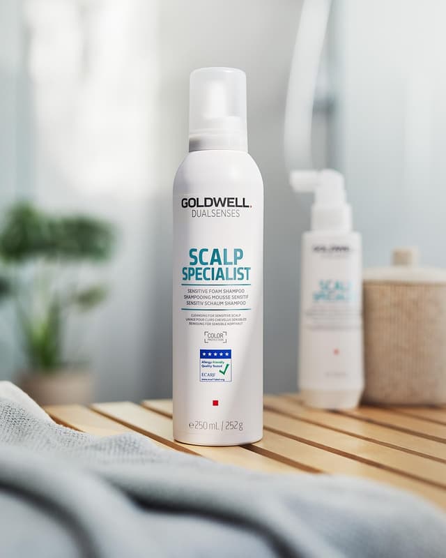 Detalle de Goldwell Dualsenses Scalp Specialist Sensitive Foam Shampoo (pH neutral, fragrance-free) 250ml