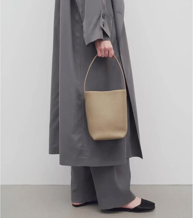 Thumbnail 1 de Genuine Leather Bucket Bag 9.06 in