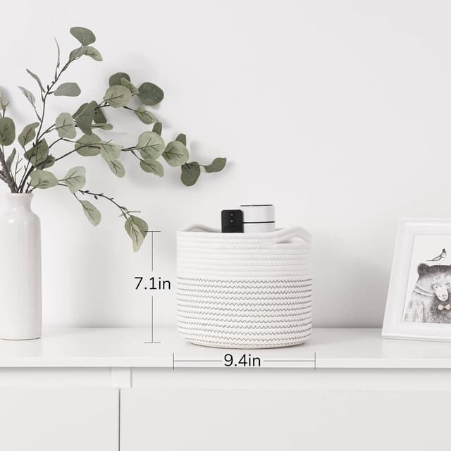 Detalle 2 de TIMEYARD Aufbewahrungskorb aus Baumwolle, geflochten – kleiner Regalkorb für Kinderzimmer & Büro (D24 x H18 cm)