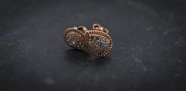 Detalle de Boucles d’oreilles gouttes NAMANA en puces pour oreilles percées (plaqué Or Rose 18 carats ou argenté)