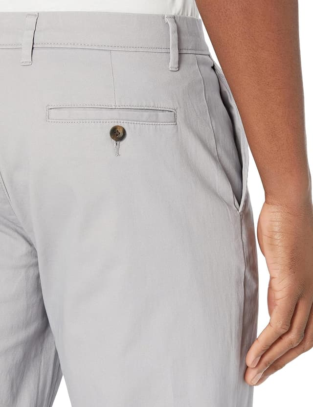 Detalle de Amazon Essentials Stretch Chino Pants 40W