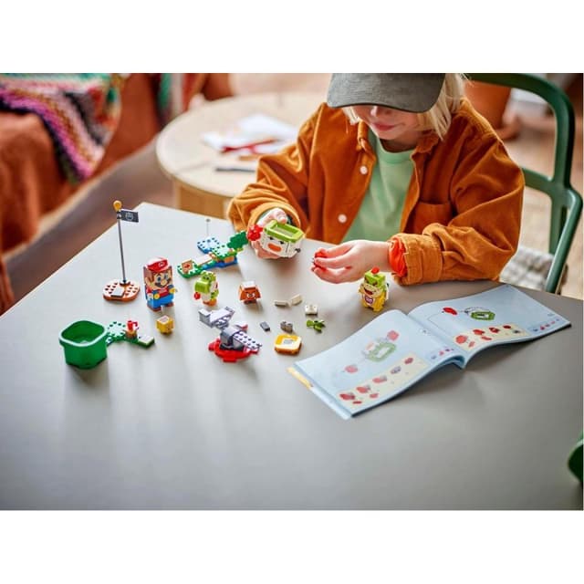 Detalle 2 de Lego Super Mario Aventuras interactivas con Lego Mario