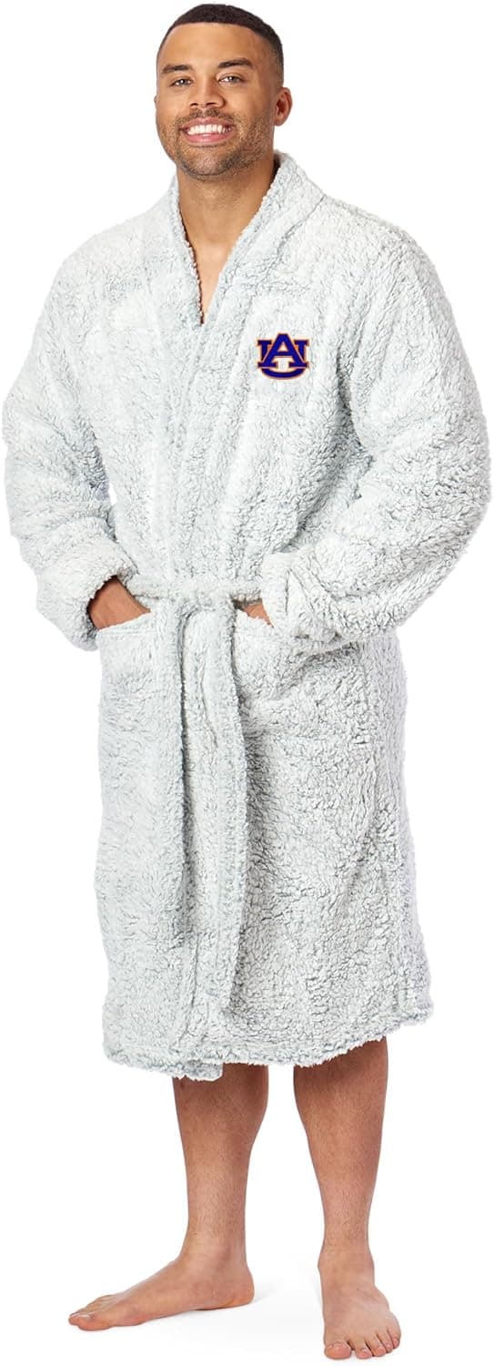 Detalle 2 de Northwest NCAA Sherpa Bath Robe (Large/X-Large) with Embroidered Logo