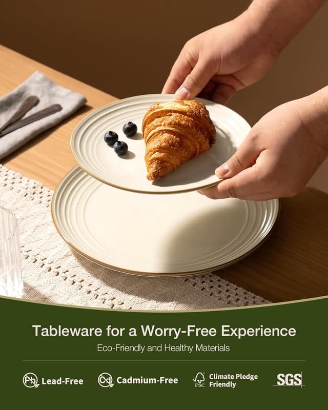 Detalle de Famiware Jupiter 24-Piece Stoneware Dinnerware Set for 8 (Vanilla White) with Speckles & Embossed Swirls