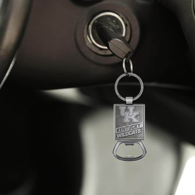 Detalle 2 de Rico Industries NCAA Pewter Style Bottle Opener Keychain