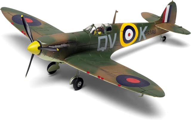 Detalle 2 de Airfix A01071C Standard Model Set Supermarine Spitfire Mk.Ia 1:72 plastic model kit