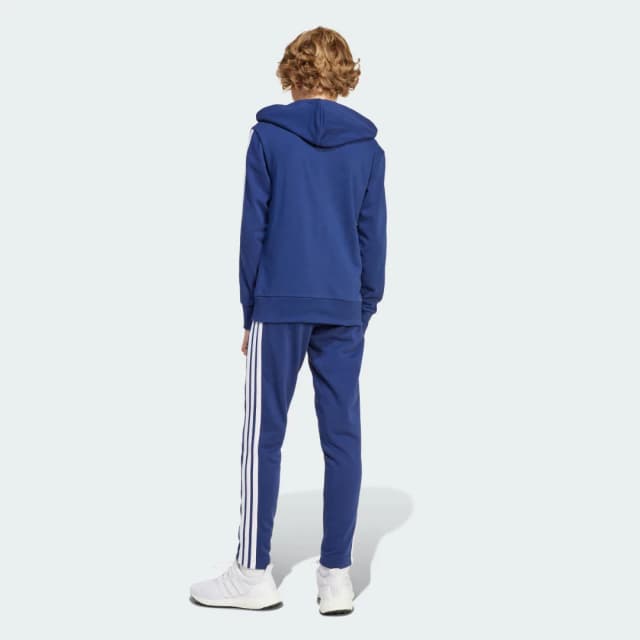 Detalle de adidas Chándal Seasonal Essentials Tiberio French Terry 3 bandas para adolescentes (azul)
