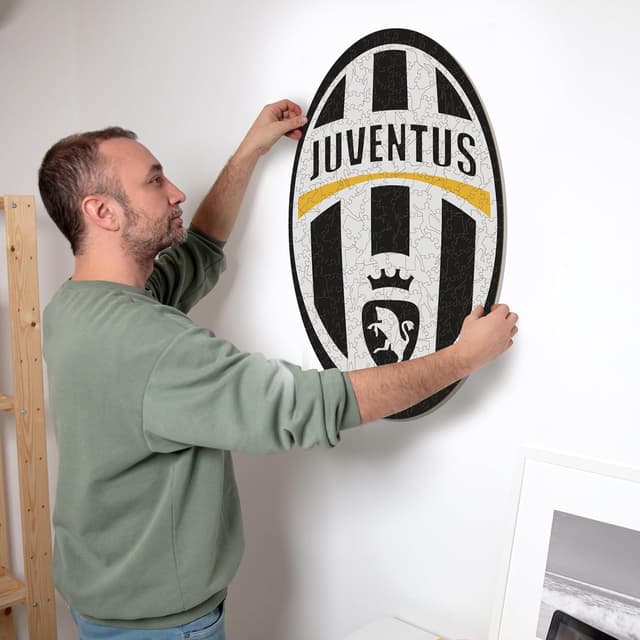 Detalle de Iconic Puzzles Juventus Retro Logo — Puzzle en bois sous licence officielle, 150 pièces (taille S)
