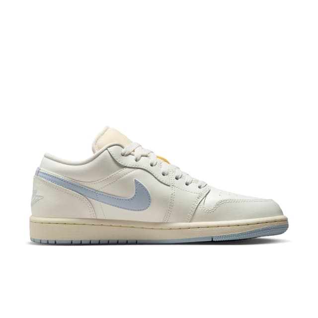 Detalle de Nike WMNS AIR JORDAN 1 LOW zapatillas casual mujer