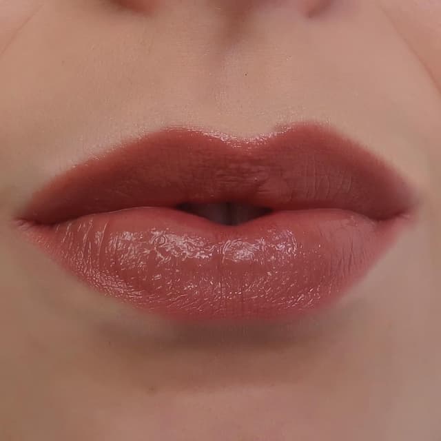 Detalle de Sandstone Scandinavia Rouge à Lèvres Soin Nude Brun 43 Barely There – pigmentation, tenue longue et confort hydratant