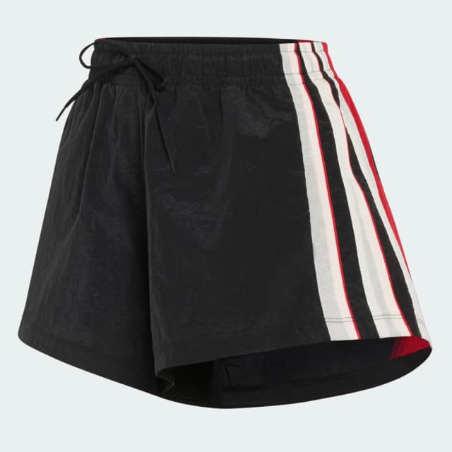 Detalle 2 de Pantalón corto técnico Santiago Adidas en negro