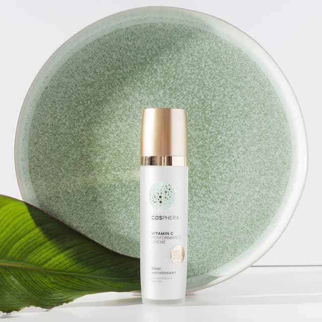 Detalle de Cosphera Vitamin C Performance Creme 50 ml mit Hyaluronsäure – vegane Tages- und Nachtcreme