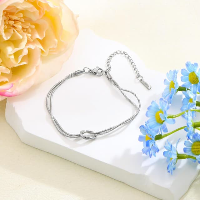 Detalle de HEYEJET Liebesknoten Armband aus Edelstahl (Silber/Gold) – Geschenkidee mit Verlängerungskette