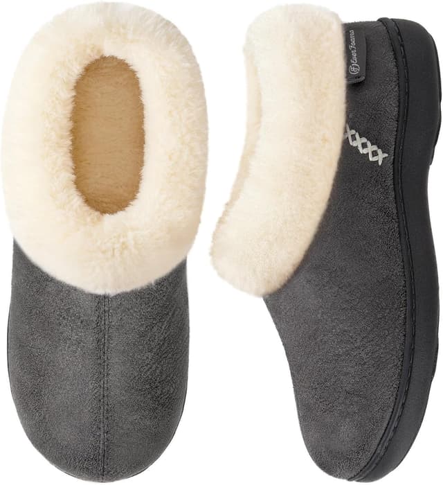 Detalle de EverFoams Microsuede Fuzzy Slippers