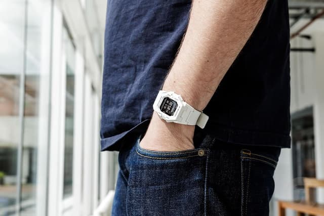 Detalle 2 de Casio GD-B500-7ER Montre femme