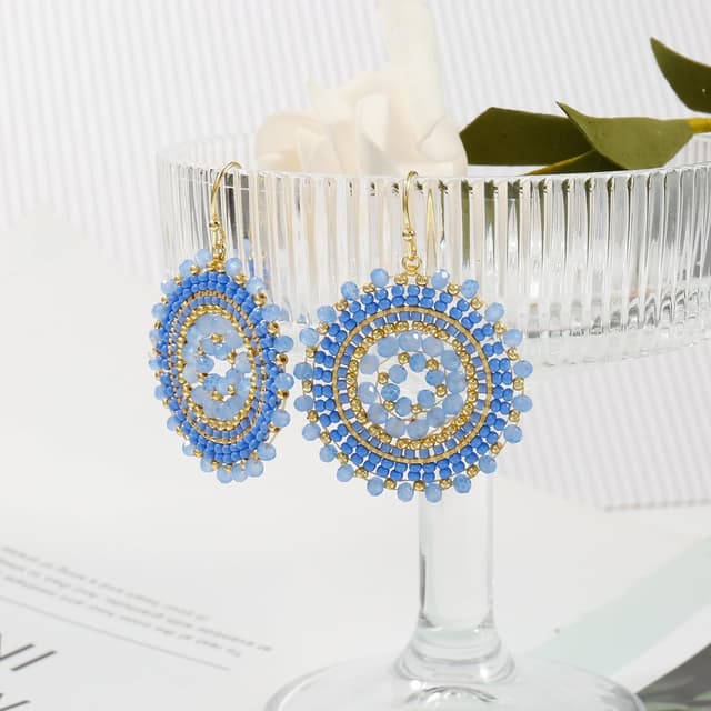 Detalle de Elegance 11 designs Perlenohrringe für Damen (boho, 5 cm) mit Kristallen – Statement für Sommer & Strand