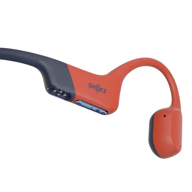 Detalle 2 de Shokz OpenSwim Pro auriculares Bluetooth de conducción ósea para natación rojos con MP3 de 32GB