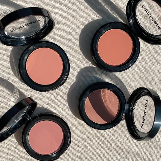 Detalle de Sandstone Scandinavia Fard à Joues en Poudre Nude Abricot (25 Naked Tan) — hypoallergénique, vegan, sans parfum