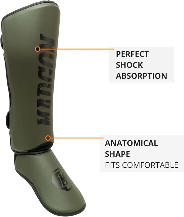 Detalle de MADGON Paratibie kick boxing e Muay Thai con imbottitura, protezione per tobillo e sacca