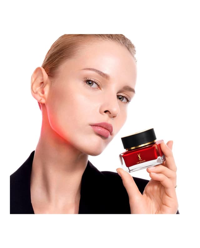 Thumbnail 5 de Yves Saint Laurent La Créme Regard 15 ml — contorno reactivador de juventud