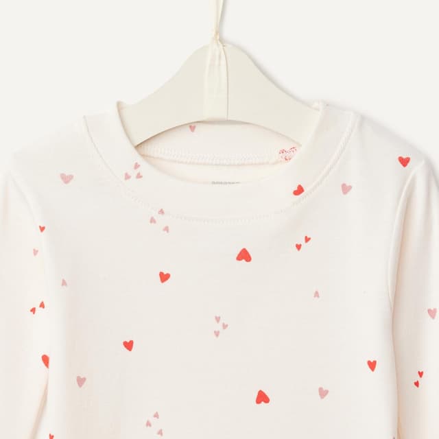 Detalle 2 de Amazon Essentials x Sofia Grainge Damen Langärmeliges Henley-Pyjama-Set – enganliegender Micro-Rippstrick