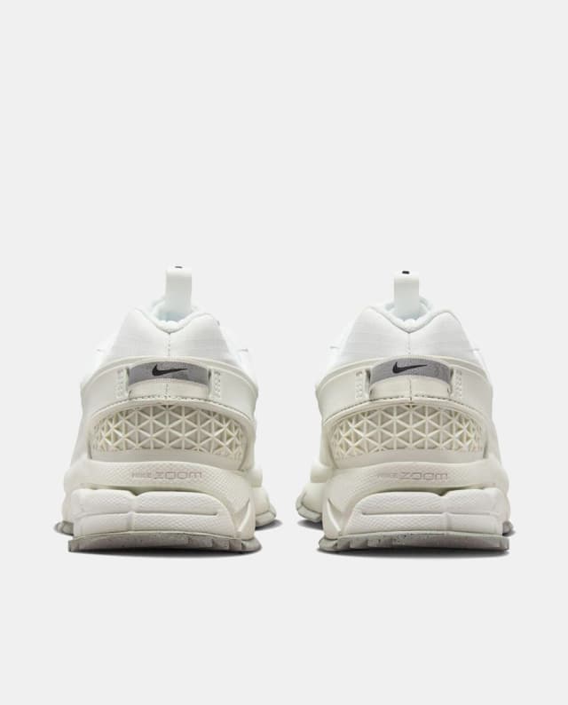 Thumbnail 4 de Nike Vomero Roam zapatillas para mujer