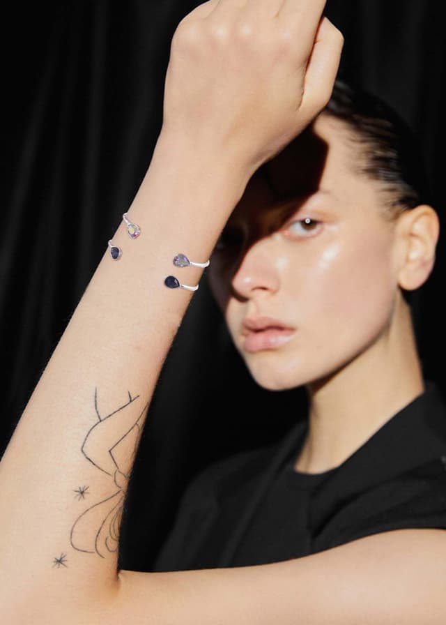 Detalle de LILIE&WHITE Gold Armreif für Damen – elegantes, nicht-verfärbendes 2er-Set mit hypoallergenem Tragekomfort