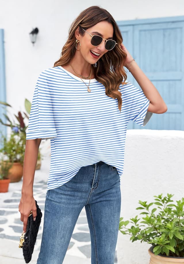 Detalle de WNEEDU Oversize Shirt Damen Kurzarm mit Rundhalsausschnitt und gekrempelten Ärmeln