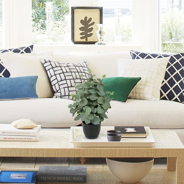 Detalle de Oairse artificial eucalyptus plant in black pot (36cm) for home decor