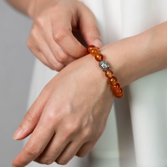 Detalle 2 de BERGERLIN Buddha Armband mit Karneol-Perlen (Naturstein geprüft in Deutschland) – Natursteinarmband mit Echtheitszertifikat