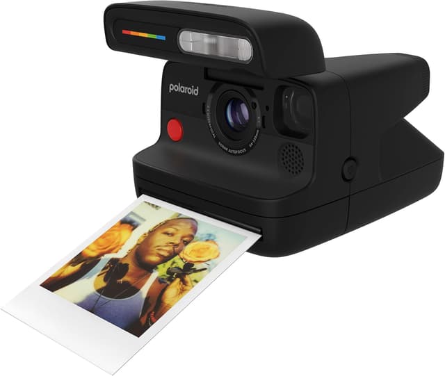Detalle 2 de Polaroid Flip Instant Camera + Color Film Bundle (16 Photos) — Black, Hyperfocal 4-Lens System, Sonar Autofocus, Bluetooth App