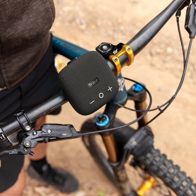 Detalle de Tribit StormBox Micro 2 Bluetooth portable outdoor speaker with IP67, XBass and wireless stereo pairing