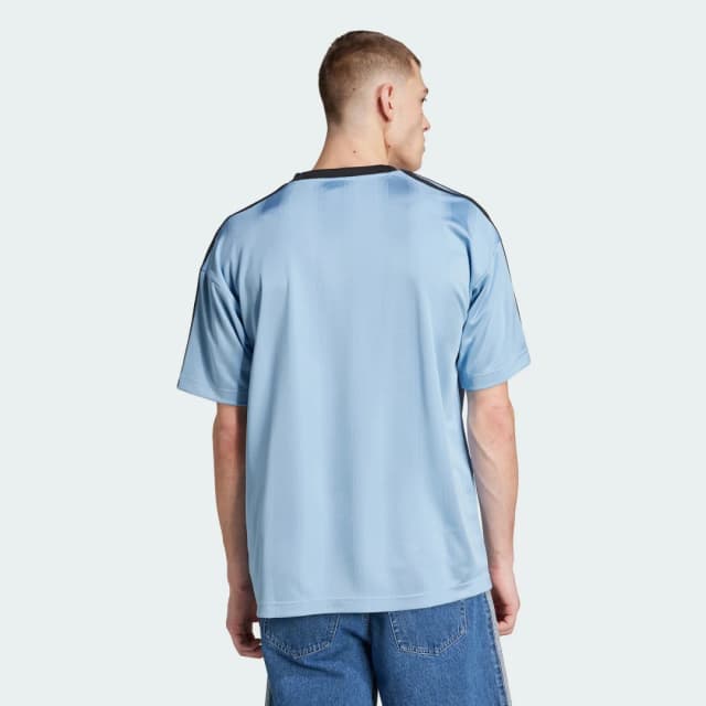 Detalle 2 de Camiseta de jacquard adidas Adicolor en azul