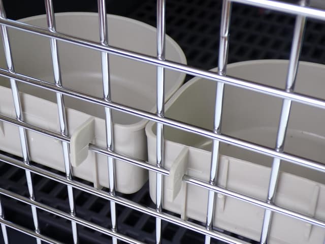 Detalle de Lanco große, tragbare und atmungsaktive Hundetrage aus Kunststoff (67 x 52 x 53 cm) für Hunde & Katzen