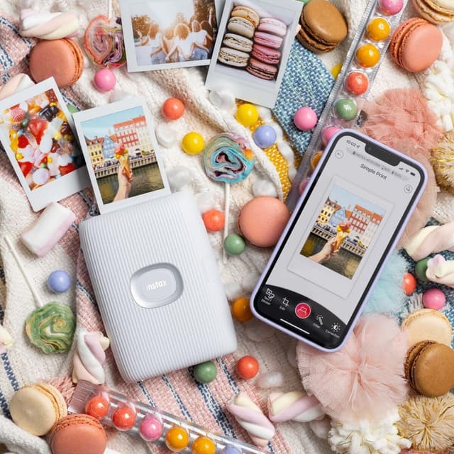 Detalle de instax Mini LINK2 Clay White — impresora para teléfonos