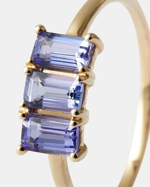 Detalle 2 de El Corte Inglés Anillo de oro con tanzanita 💍