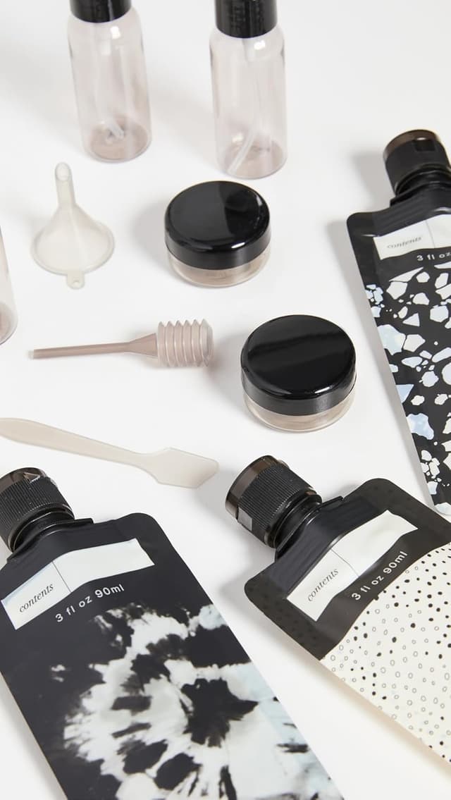 Detalle 2 de Kitsch 11 PCS Travel Bottles for Toiletries Travel Essentials Kit (Black & Ivory) – Leak-Proof Refillable Containers