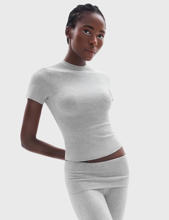 Detalle de PUMIEY Women’s 2-Piece Lounge Set (Nap Collection): Short Sleeve Top + Fold-Over Flare Pants