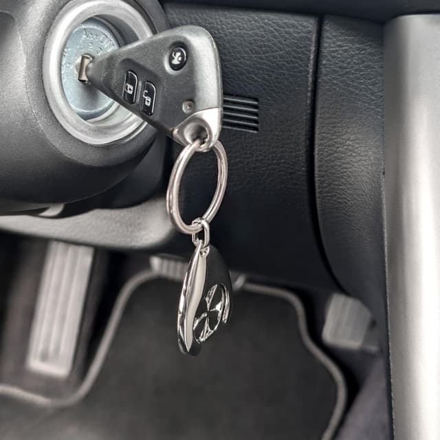 Thumbnail 6 de com-four Portachiavi Angelo Custode con chip per carrello della spesa, design quadrifoglio (2 pezzi)